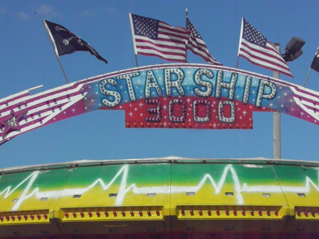 County Fair Rides, Kayne's fave ride, Gravitron (Starship)