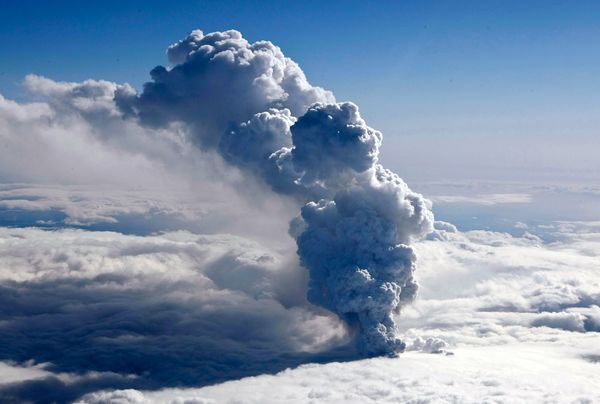  photo iceland-volcano-flooding-new-plumes-steam_18902_600x450_zps60e6a513.jpg