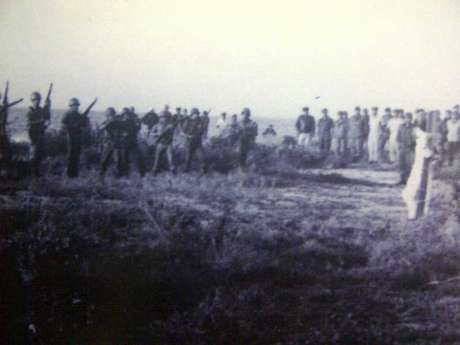 kaskus-forum.blogspot.com - 6 Tahapan Eksekusi Mati Kartosoewirjo di Depan Regu Tembak ( With Pic)