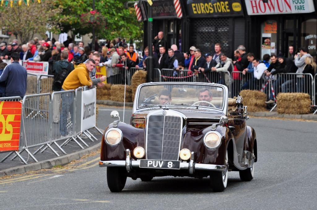 Dunboyneclassiccarparade100.jpg