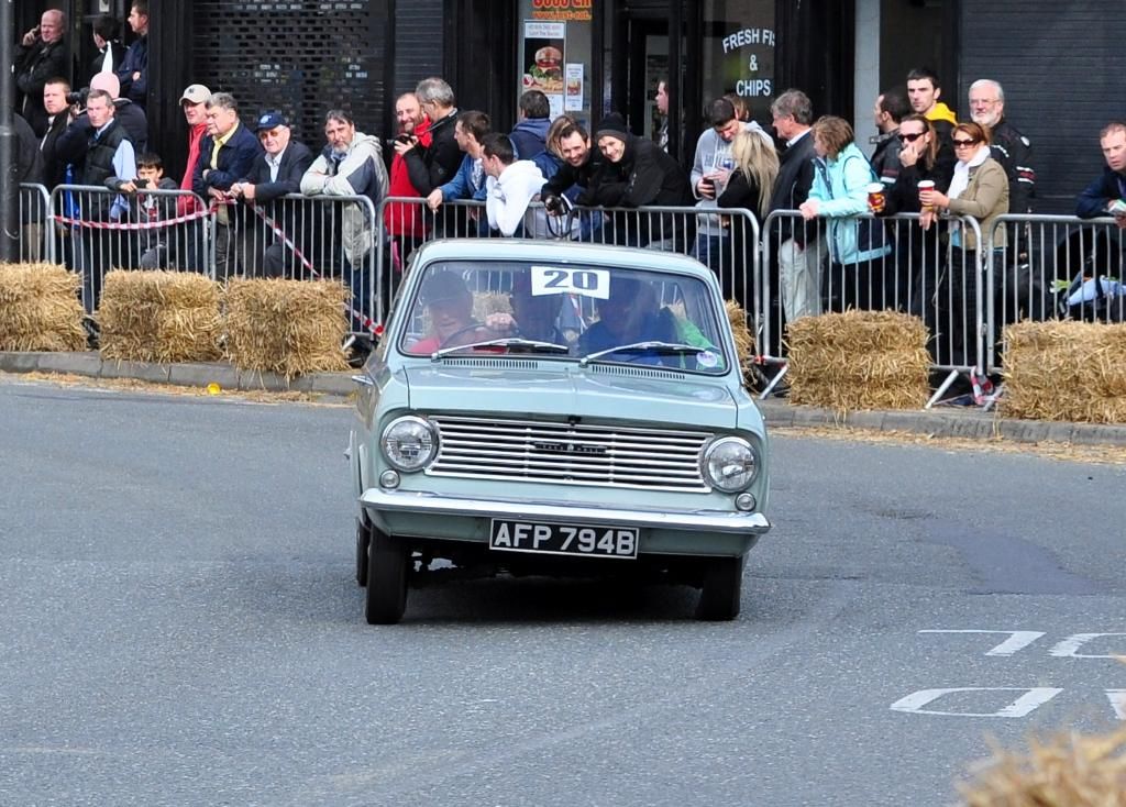 Dunboyneclassiccarparade123.jpg