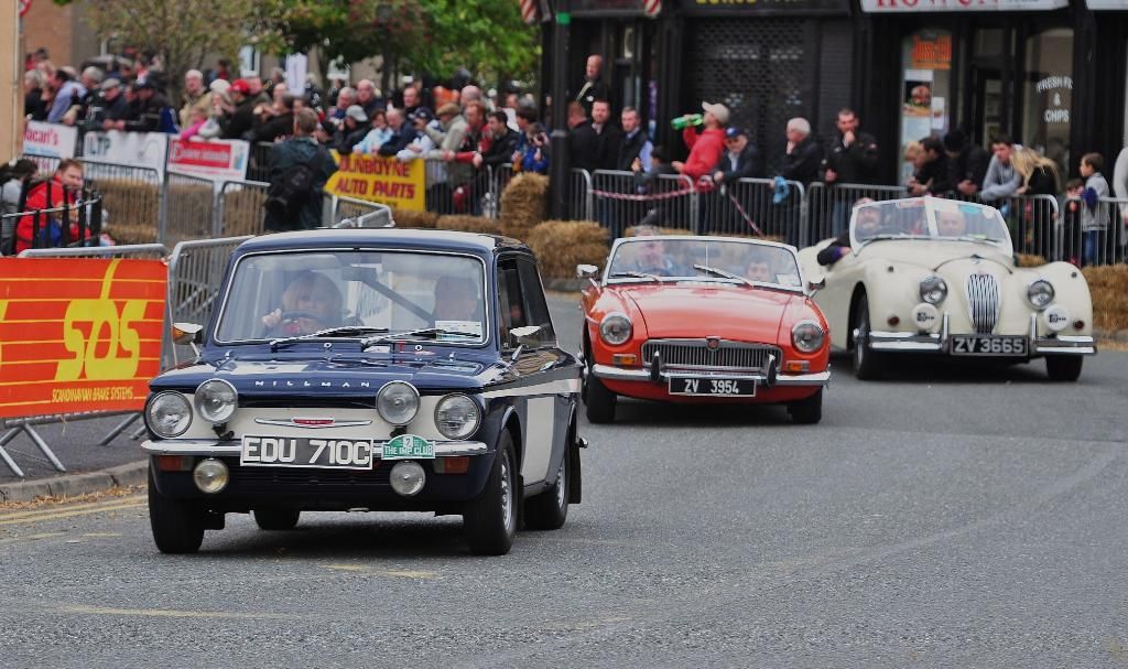 Dunboyneclassiccarparade4.jpg